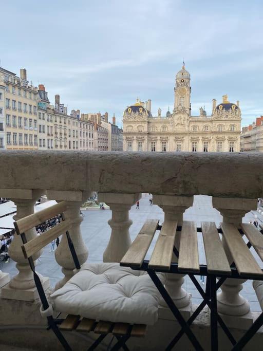 Grand Balcon Place Des Terreaux Lione Esterno foto